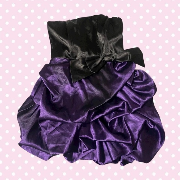 Speechless Dresses & Skirts - Vintage Y2K Purple & Black Mini Sleeveless Ruffled Dress with Bow Detail